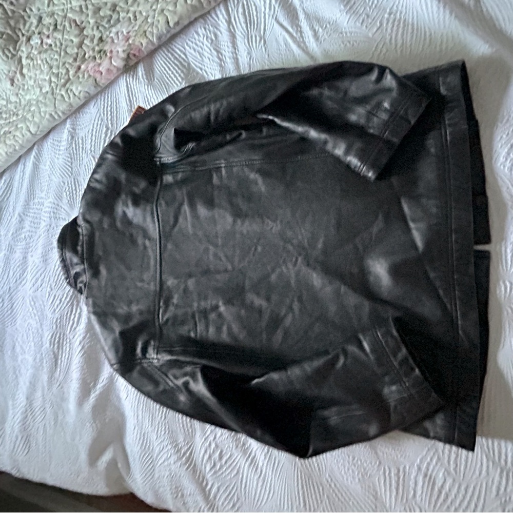 Bernardo Collection black leather bomber jacket medium zip Halloween coat - Picture 10 of 10
